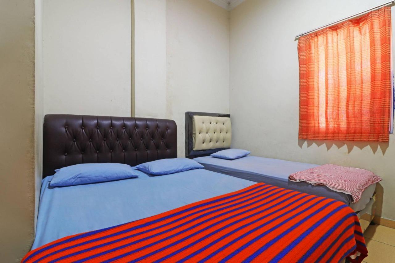 Hotel Wisma Cempaka 2 Syariah Parit  Exterior foto